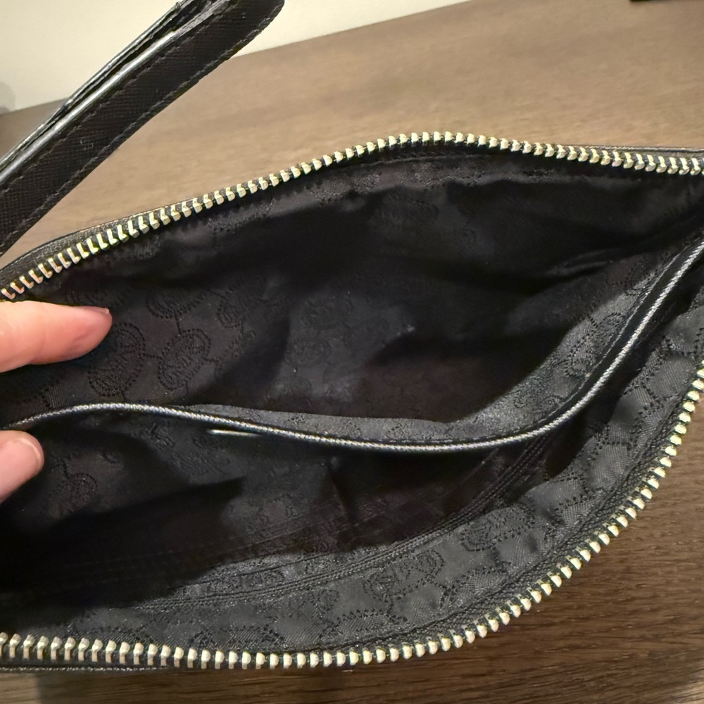 Michael Kors Black Jet Set Clutch - Picture 7 of 10